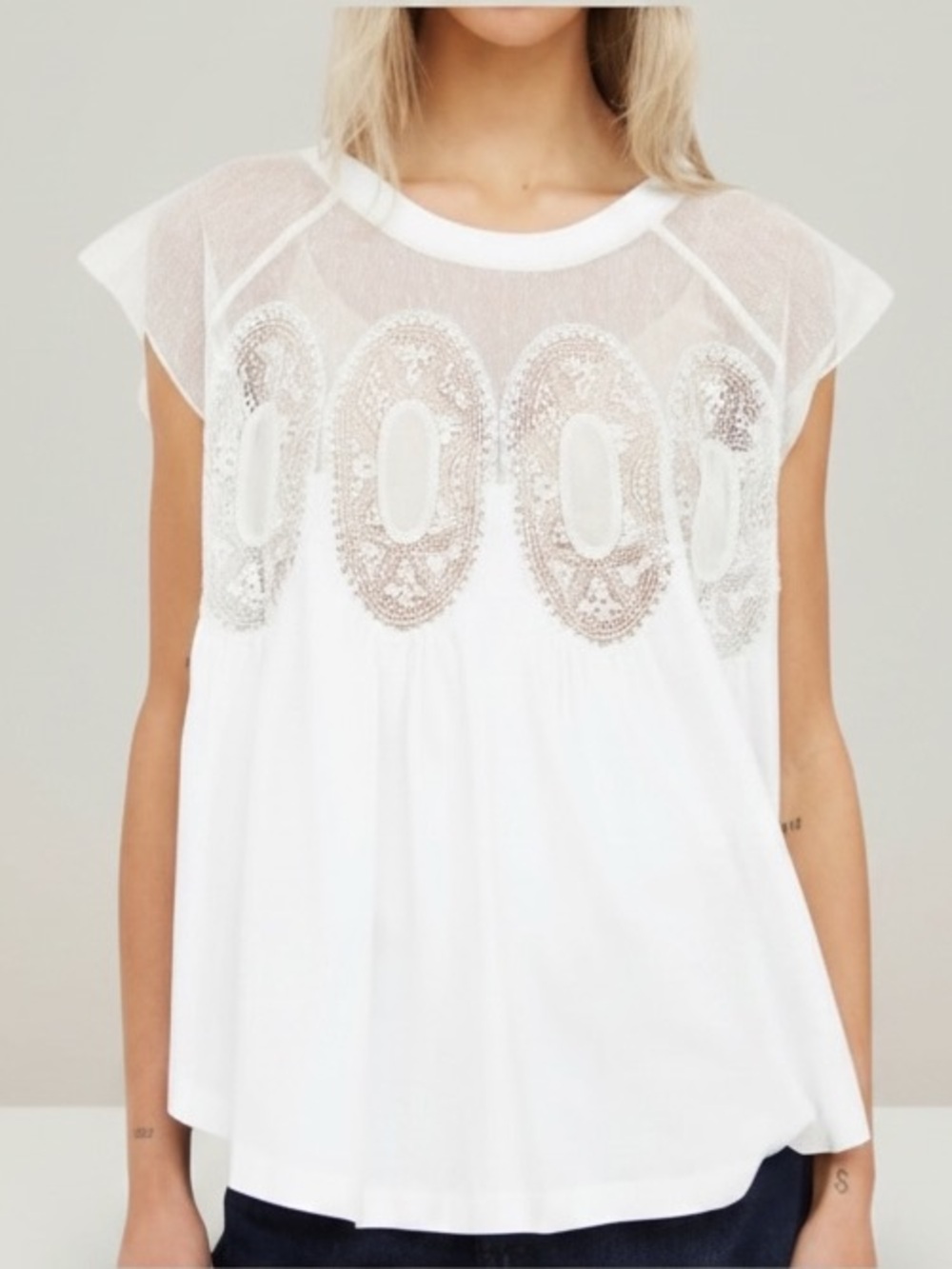 Chloe Lace Medallion Blouse Size Small